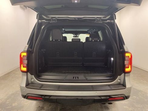 Used 2022 Ford Expedition Limited image 29