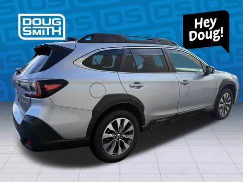 Used 2023 Subaru Outback Limited image 4