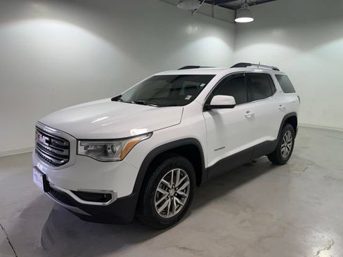 Certified 2019 GMC Acadia SLE FWD image 3