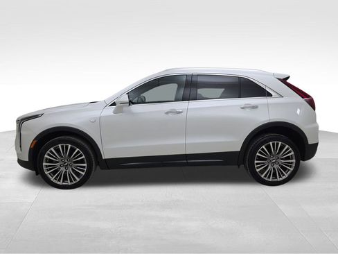 Used 2024 Cadillac XT4 Premium Luxury image 6