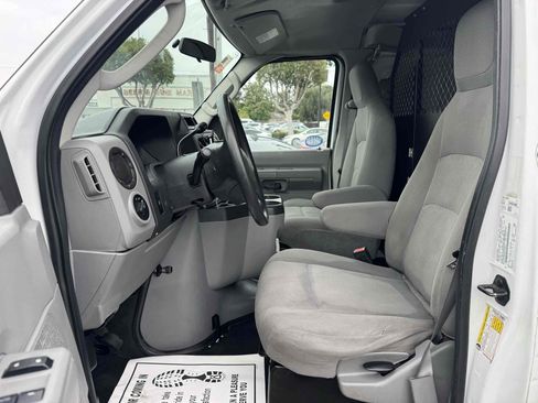 Used 2013 Ford E-150 and Econoline 150 image 5