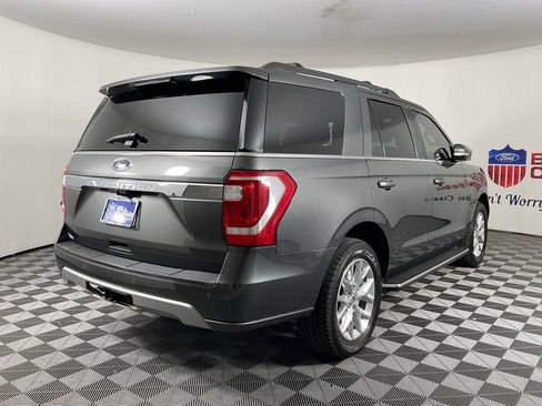 Used 2021 Ford Expedition XLT RWD image 3