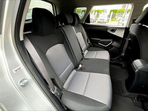 Used 2021 Kia Soul LX image 19