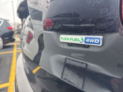 Used 2016 Ford Explorer XLT w/ Equipment Group 202A image 7