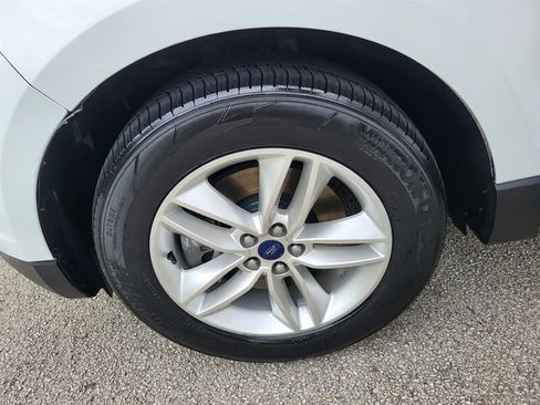 Used 2016 Ford Edge SEL w/ Equipment Group 201A AWD/4WD image 29