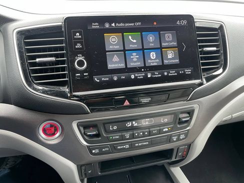 Certified 2025 Honda Ridgeline RTL image 18