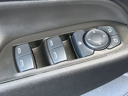 Used 2024 Chevrolet Equinox LT image 13