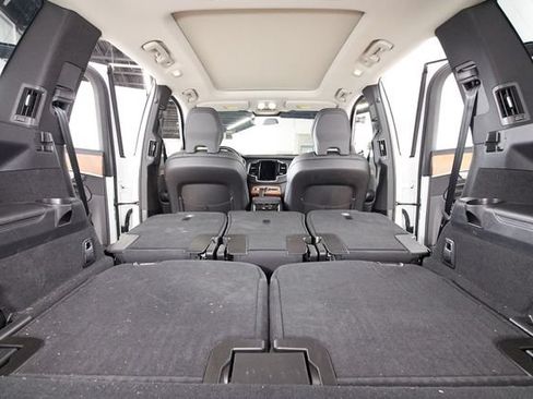Certified 2024 Volvo XC90 T8 Plus w/ Protection Package Premier AWD/4WD image 27