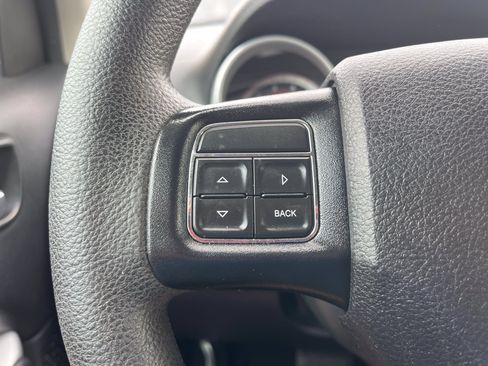 Used 2018 Dodge Journey SE w/ Blacktop Package FWD image 17
