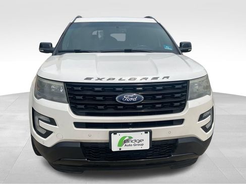 Used 2016 Ford Explorer Sport w/ Equipment Group 401A AWD/4WD image 2