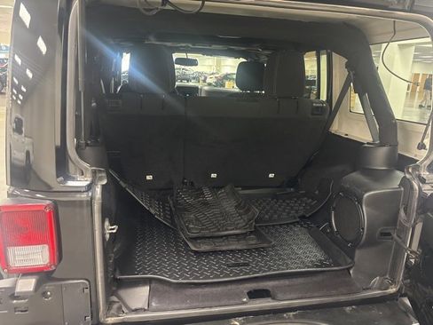 Used 2014 Jeep Wrangler Unlimited Sahara w/ Connectivity Group image 11