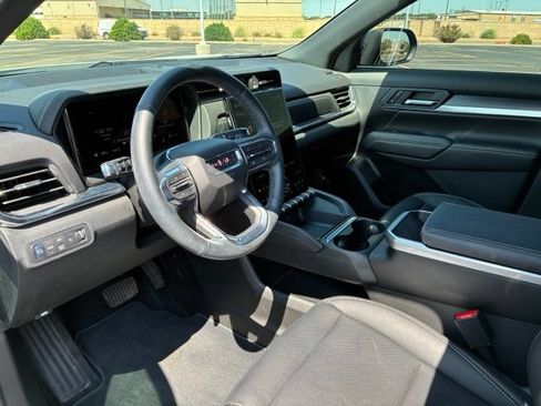 Used 2025 GMC Terrain Elevation w/ Elevation Premium Package AWD/4WD image 10