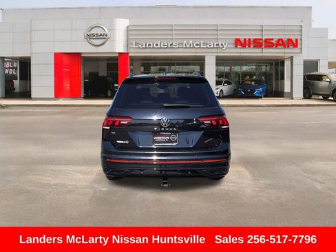 Used 2022 Volkswagen Tiguan SE R-Line image 5
