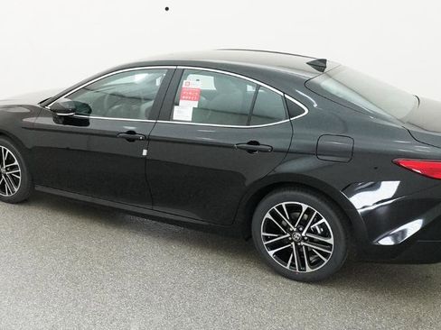 New 2026 Toyota Camry XLE image 7