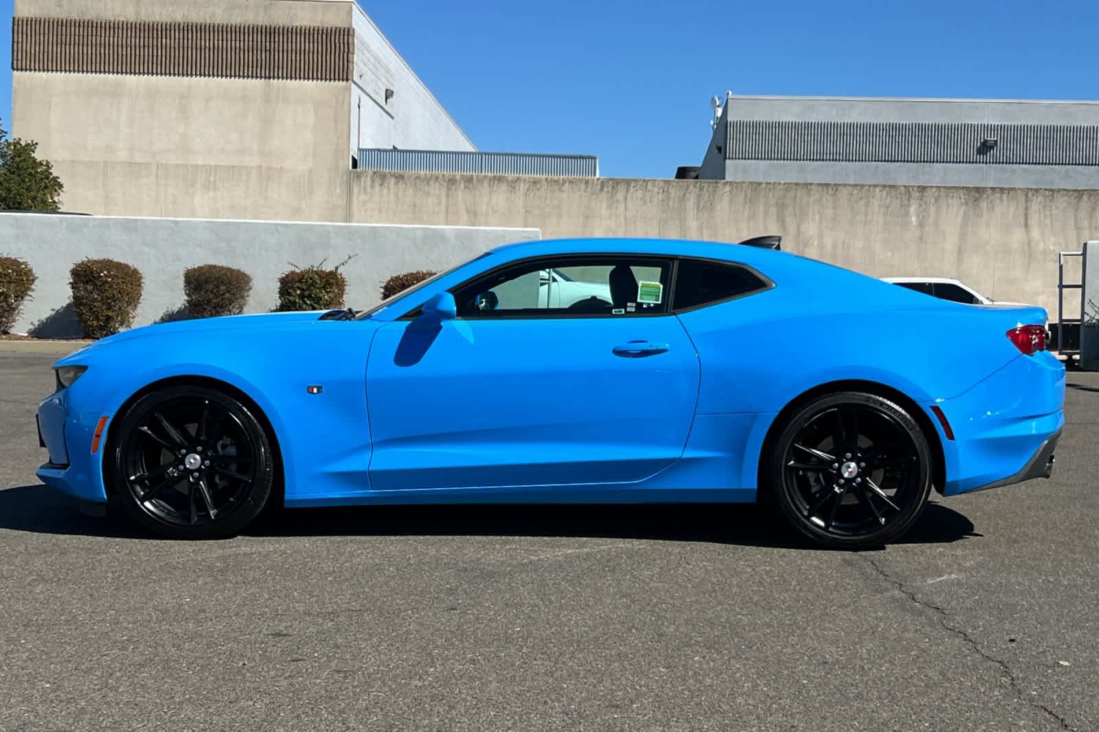 Used 2023 Chevrolet Camaro LT RWD image 9