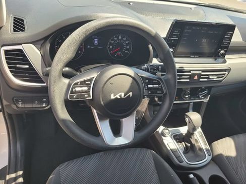 Used 2023 Kia Seltos LX AWD/4WD image 30