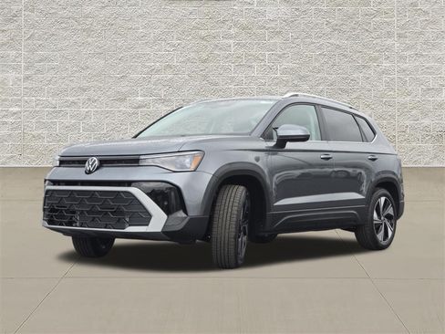 New 2026 Volkswagen Taos SE AWD/4WD image 3