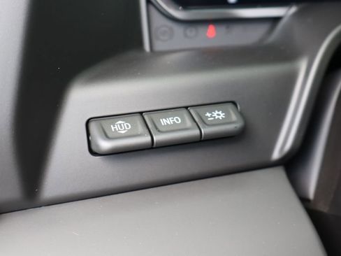 Used 2025 GMC Sierra 1500 AT4 w/ AT4 Premium Package AWD/4WD image 19