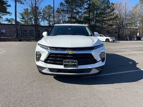 Used 2025 Chevrolet Blazer LT AWD/4WD image 3