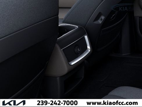 New 2026 Kia Carnival LX image 26