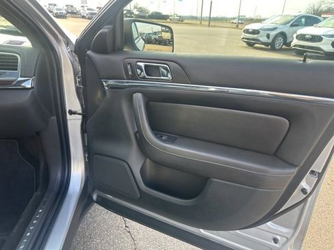 Used 2011 Lincoln MKS image 7