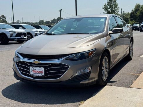 Used 2025 Chevrolet Malibu LT FWD image 8