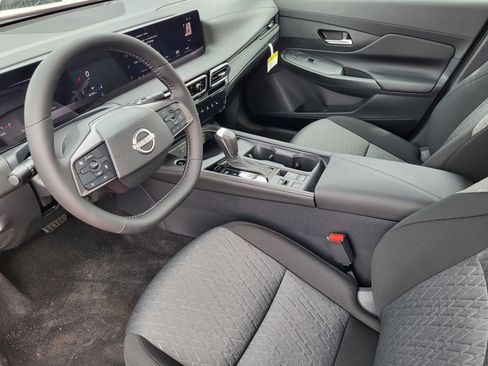 New 2026 Nissan Sentra SV w/ SV Convenience Package FWD image 9