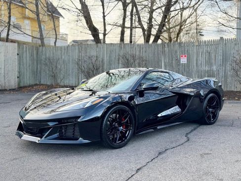 Used 2024 Chevrolet Corvette Z06 w/ Battery Protection Package image 2