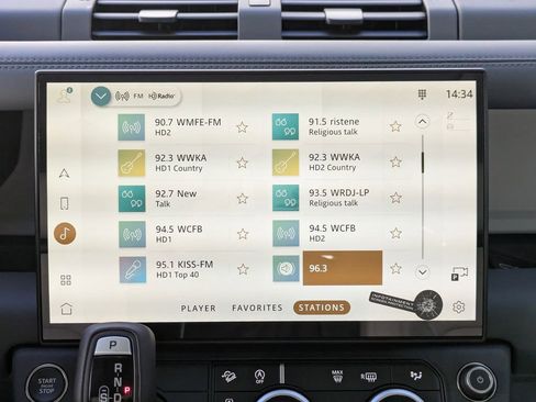 New 2026 Land Rover Defender 110 X-Dynamic SE image 18