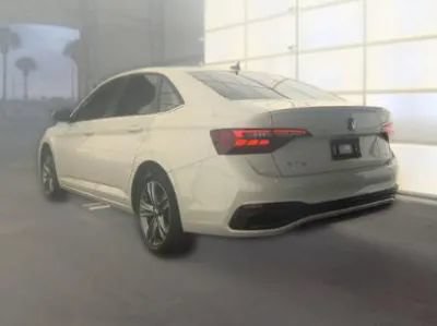 Used 2024 Volkswagen Jetta SE w/ Panoramic Sunroof Package FWD image 2