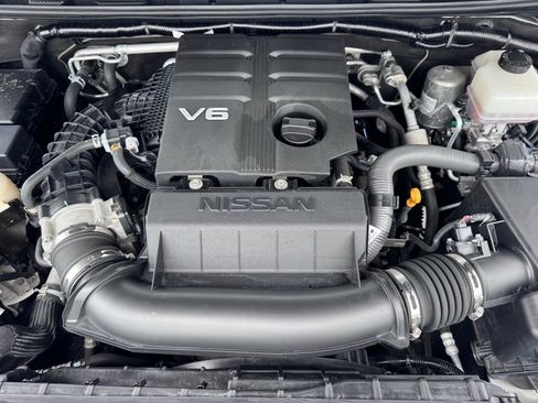 Used 2022 Nissan Frontier SV AWD/4WD image 32