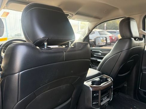 Used 2022 RAM 1500 Laramie AWD/4WD image 14