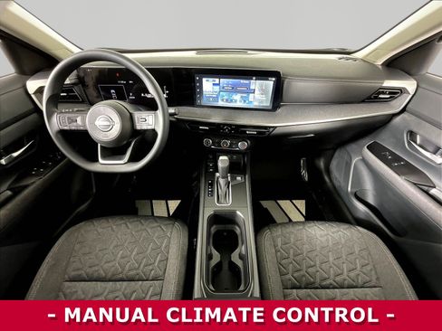 Certified 2025 Nissan Kicks SV w/ SV Premium Package AWD/4WD image 7
