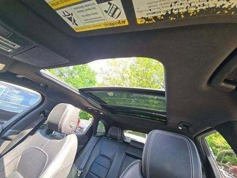 Used 2019 Jaguar F-PACE R-Sport AWD/4WD image 7