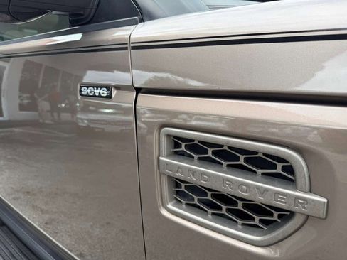 Used 2016 Land Rover LR4 HSE image 10