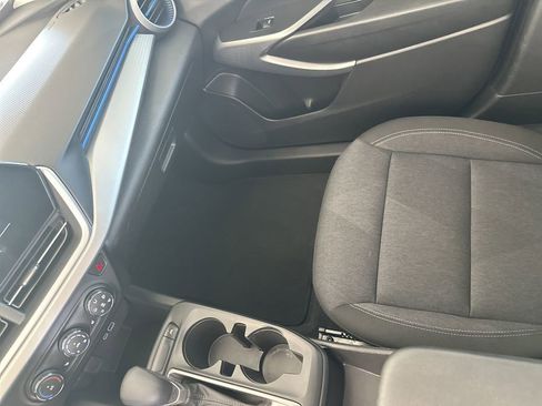 Used 2025 Chevrolet Trax LS w/ LS Convenience Package image 23