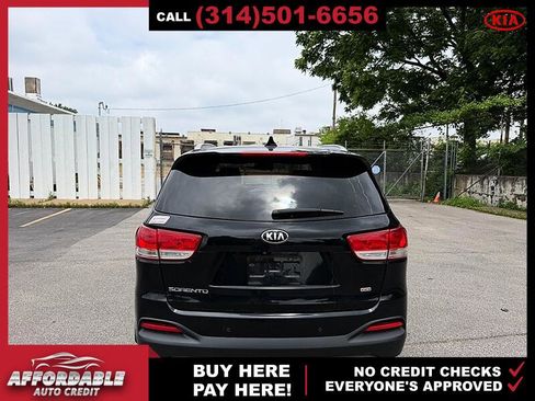 Used 2016 Kia Sorento AWD w/ LX Convenience Package image 4