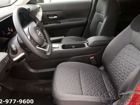 New 2026 Nissan Kicks SV image 12