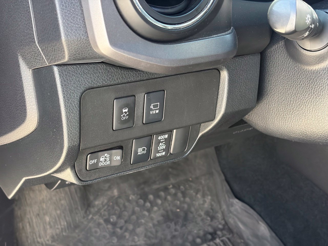 Used 2021 Toyota Tacoma TRD Off-Road w/ TRD Premium Off Road Package AWD/4WD image 7