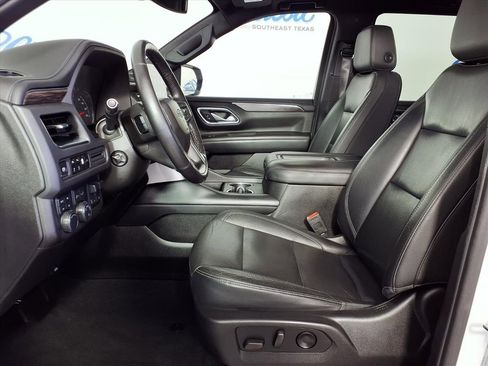 Used 2021 Chevrolet Tahoe Z71 w/ Z71 Signature Package image 7