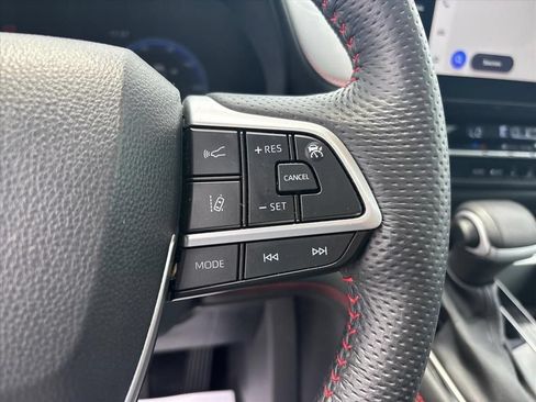 Used 2025 Toyota Sienna XSE AWD/4WD image 26