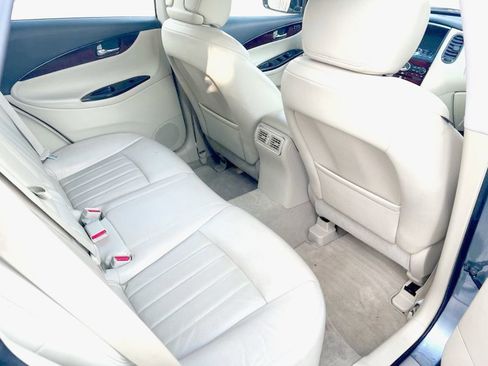 Used 2017 INFINITI QX50 AWD w/ Technology Package image 19