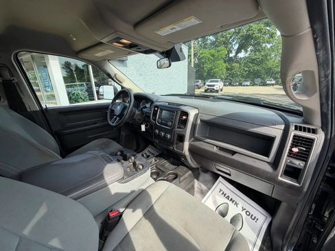 Used 2018 RAM 2500 Tradesman w/ Chrome Appearance Group AWD/4WD image 25