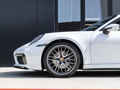 Certified 2023 Porsche 911 Carrera 4 AWD/4WD image 13