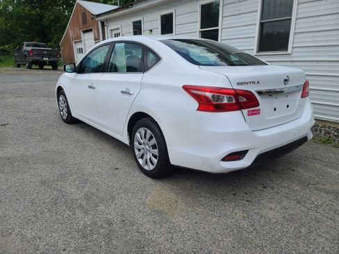 Used 2019 Nissan Sentra S image 3