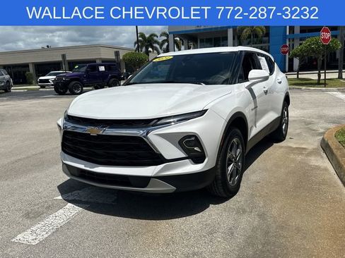 Certified 2024 Chevrolet Blazer LT FWD image 2