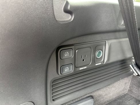 Used 2023 Rivian R1S Adventure image 16