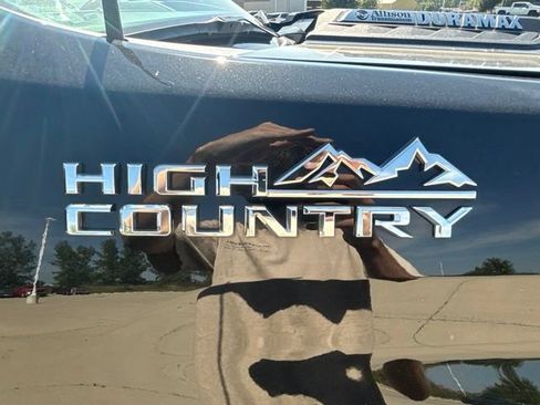 Used 2024 Chevrolet Silverado 2500 High Country w/ Technology Package AWD/4WD image 37