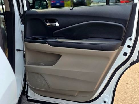 Used 2022 Honda Pilot Touring image 46