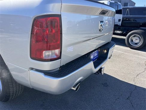 Used 2012 RAM 1500 Express image 10